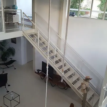 Grand Loft Em33